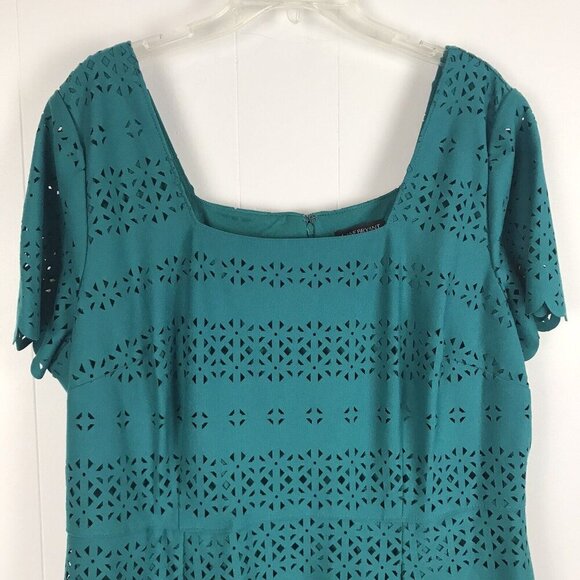 Lane Bryant Midi Dress Womens Plus Size 18 Teal Laser Cut Pleated NWT‎ - Picture 2 of 14